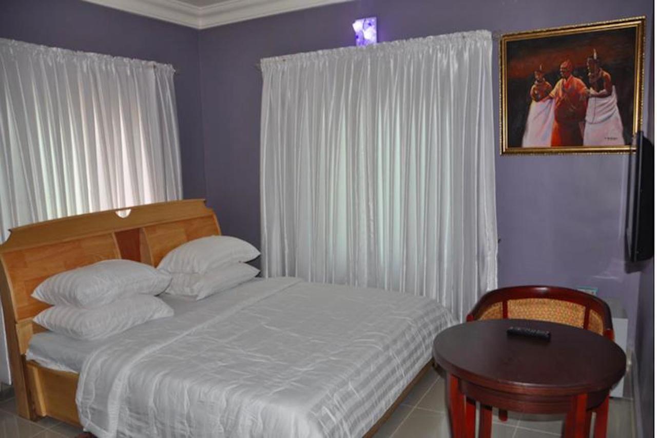 Milestone Hotel Ogombo Экстерьер фото