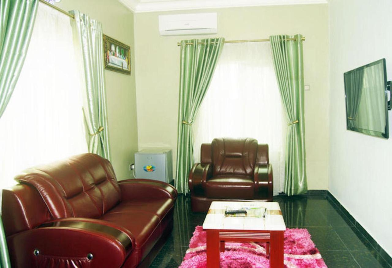Milestone Hotel Ogombo Экстерьер фото